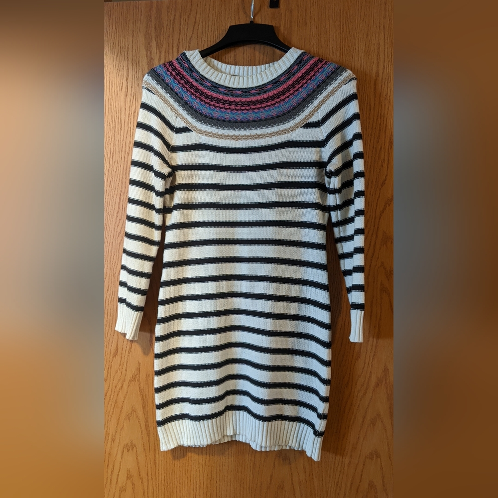 Pink Rose sweater/sweater dress. Black/white striped, L.